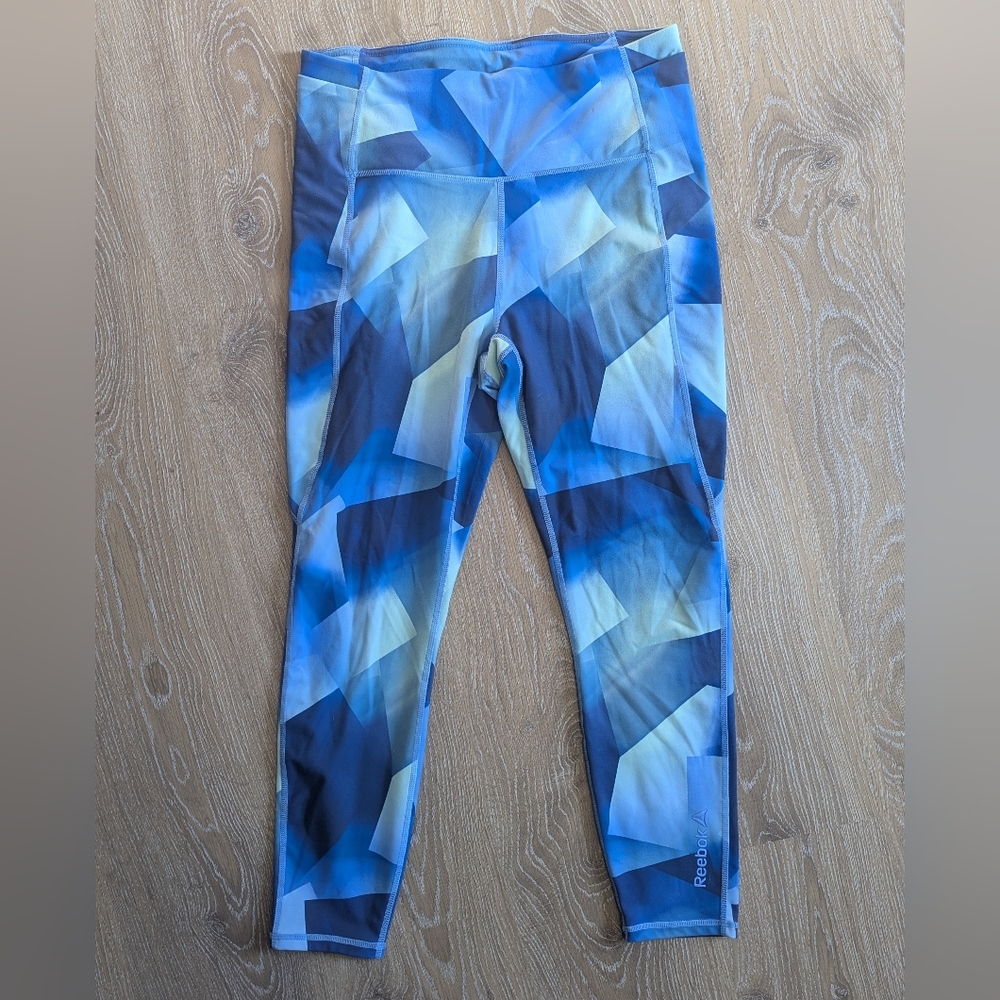 Reebok Women's Printed Evolution High Rise 7/8 Leggings Side Pockets